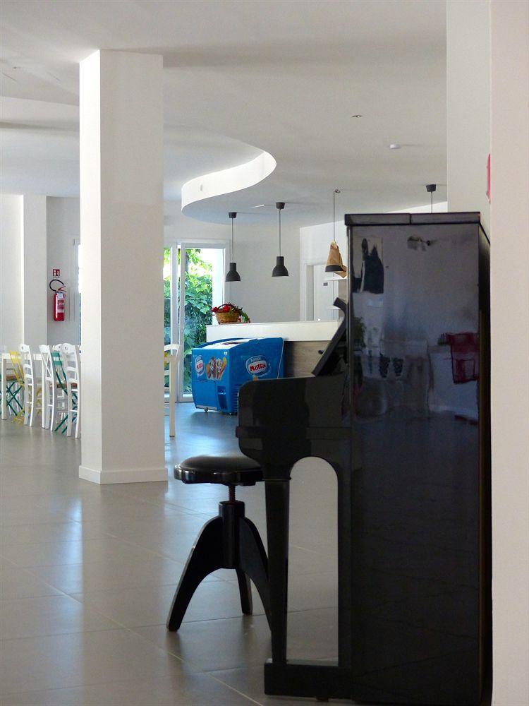 Meet Gardalake Hostel Peschiera del Garda