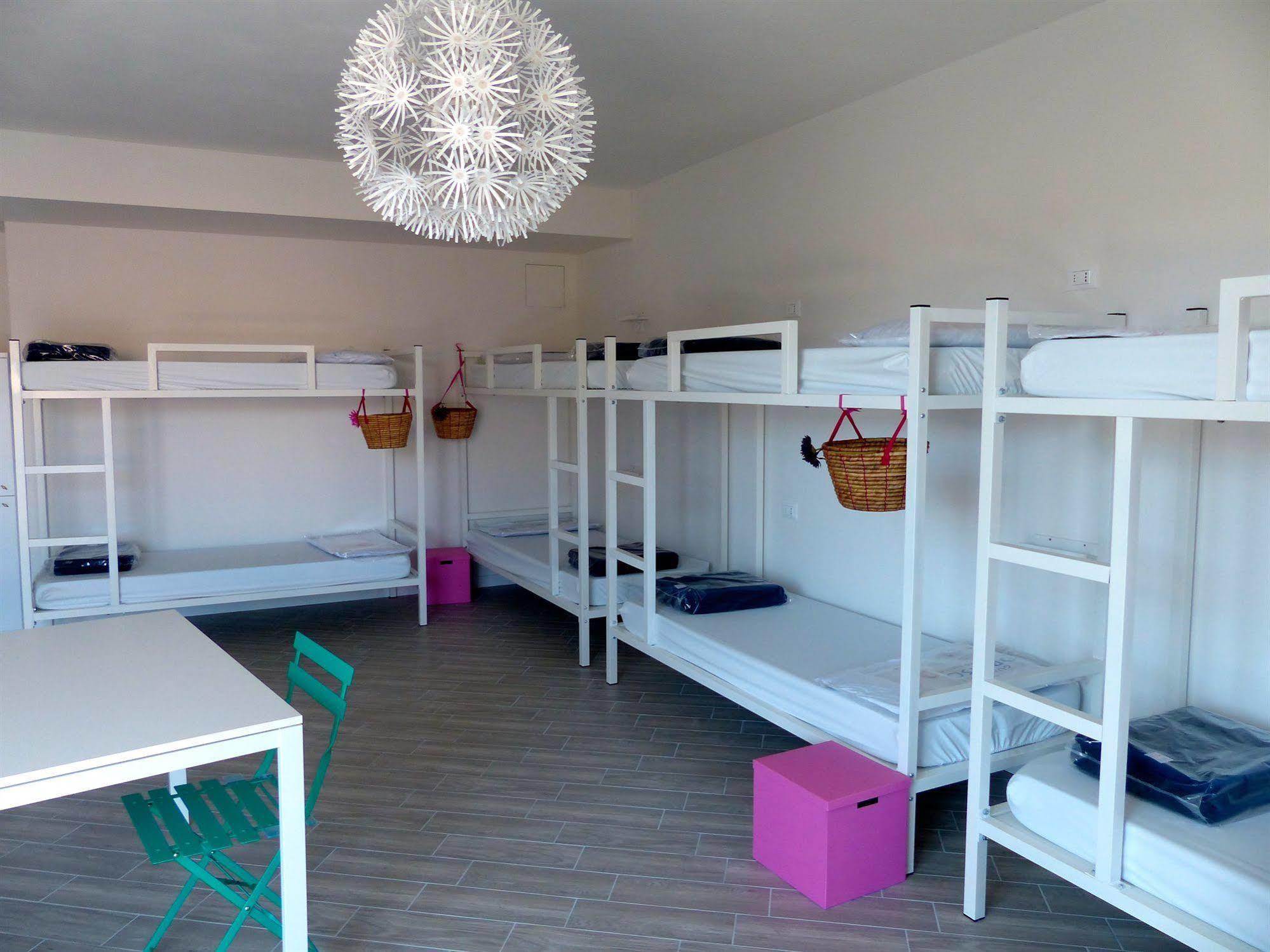 Hostel Meet Gardalake